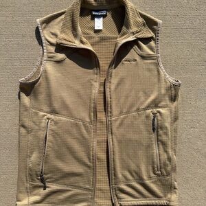 Patagonia Men's R1 Tan Zip Vest Size Small
